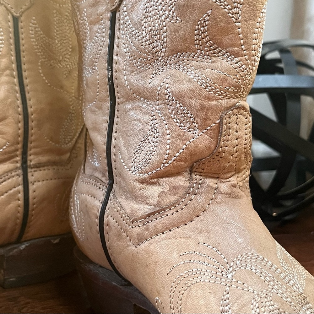 Veretta Cowgirl Boots - Off White - Picture 11 of 12